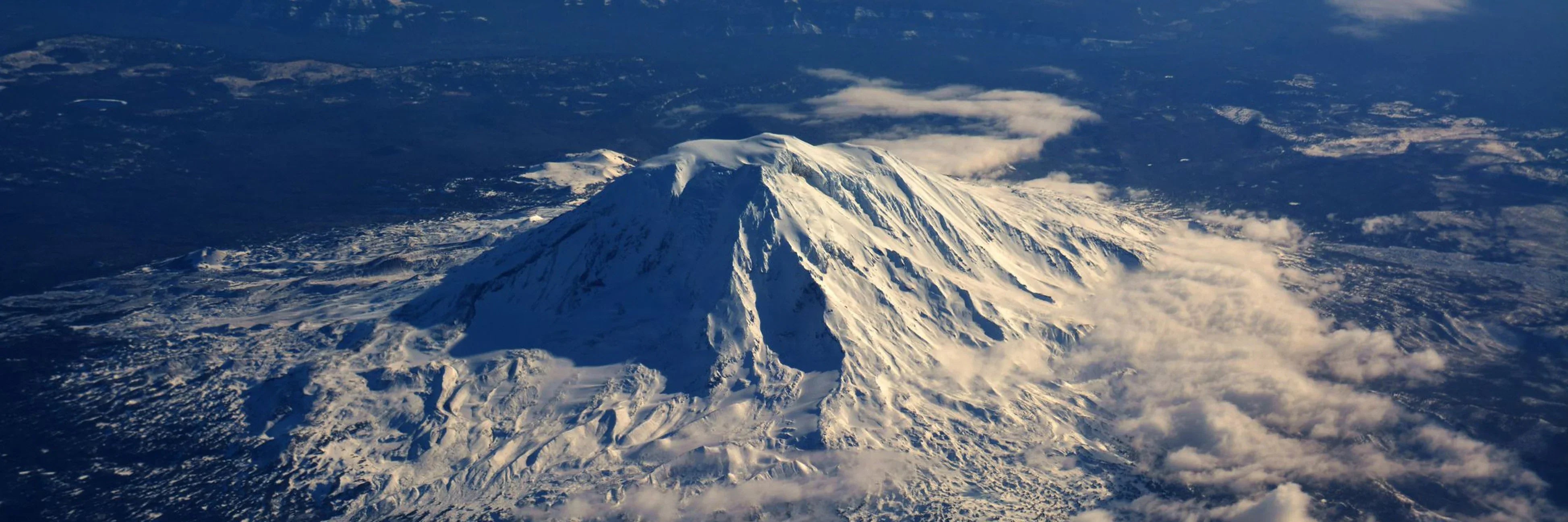 Snow-capped Mount Rainier near 1980 Mount St. Helens eruption site