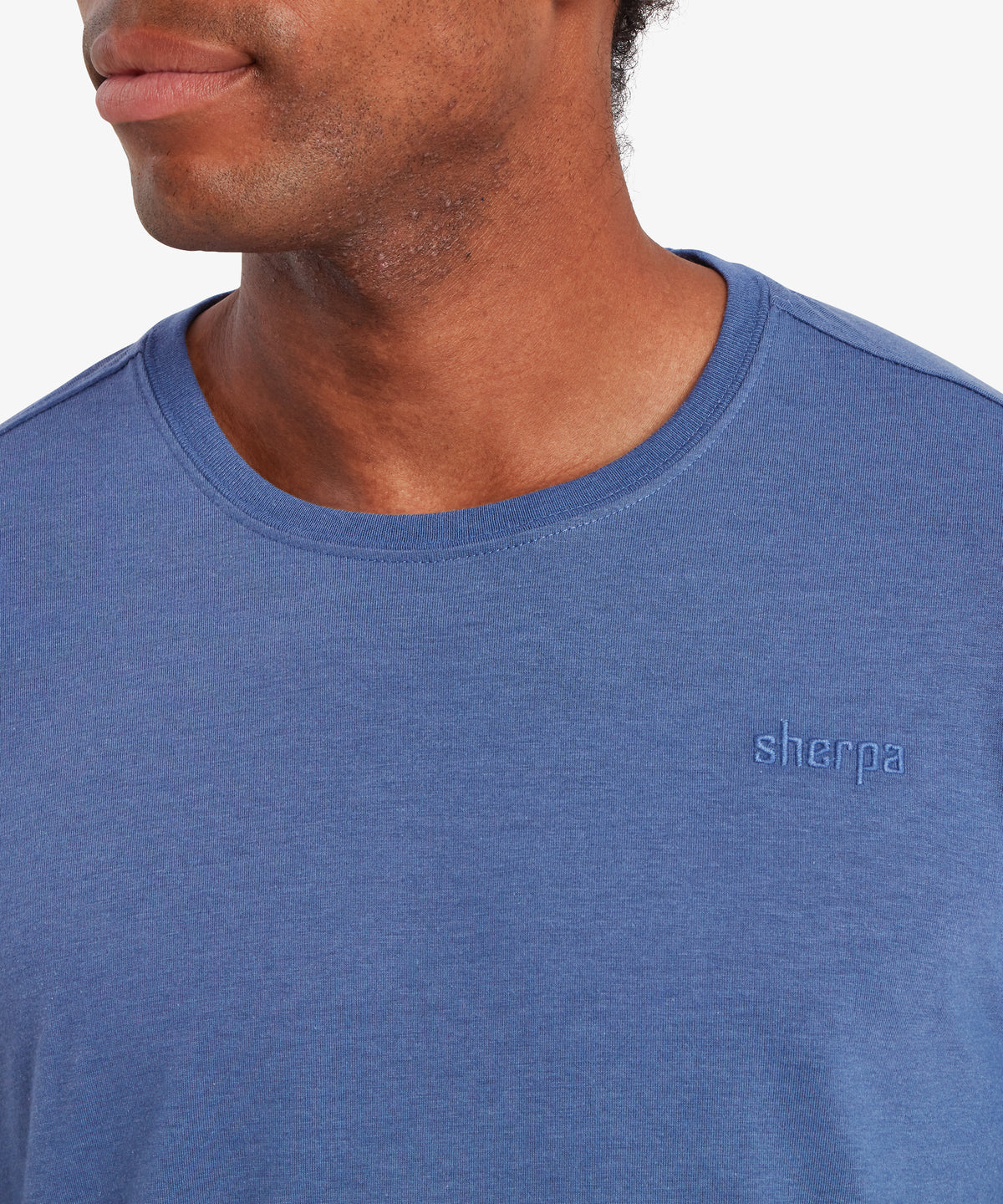 Bali Long Sleeve Crew Seaport Blue T-Shirt mit Sherpa-Stickerei