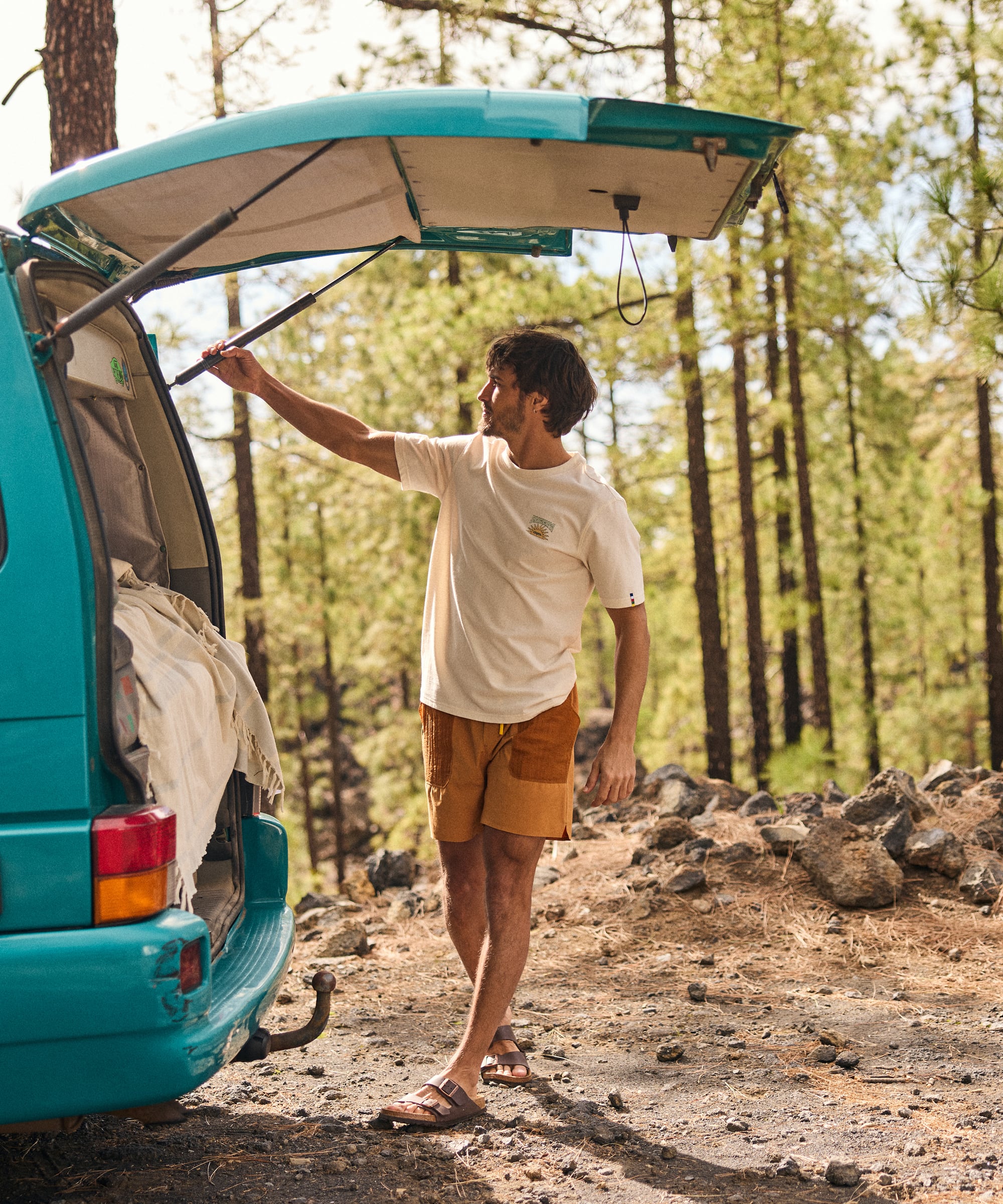 Jutnu Psychedelic T-Shirt - Peetho