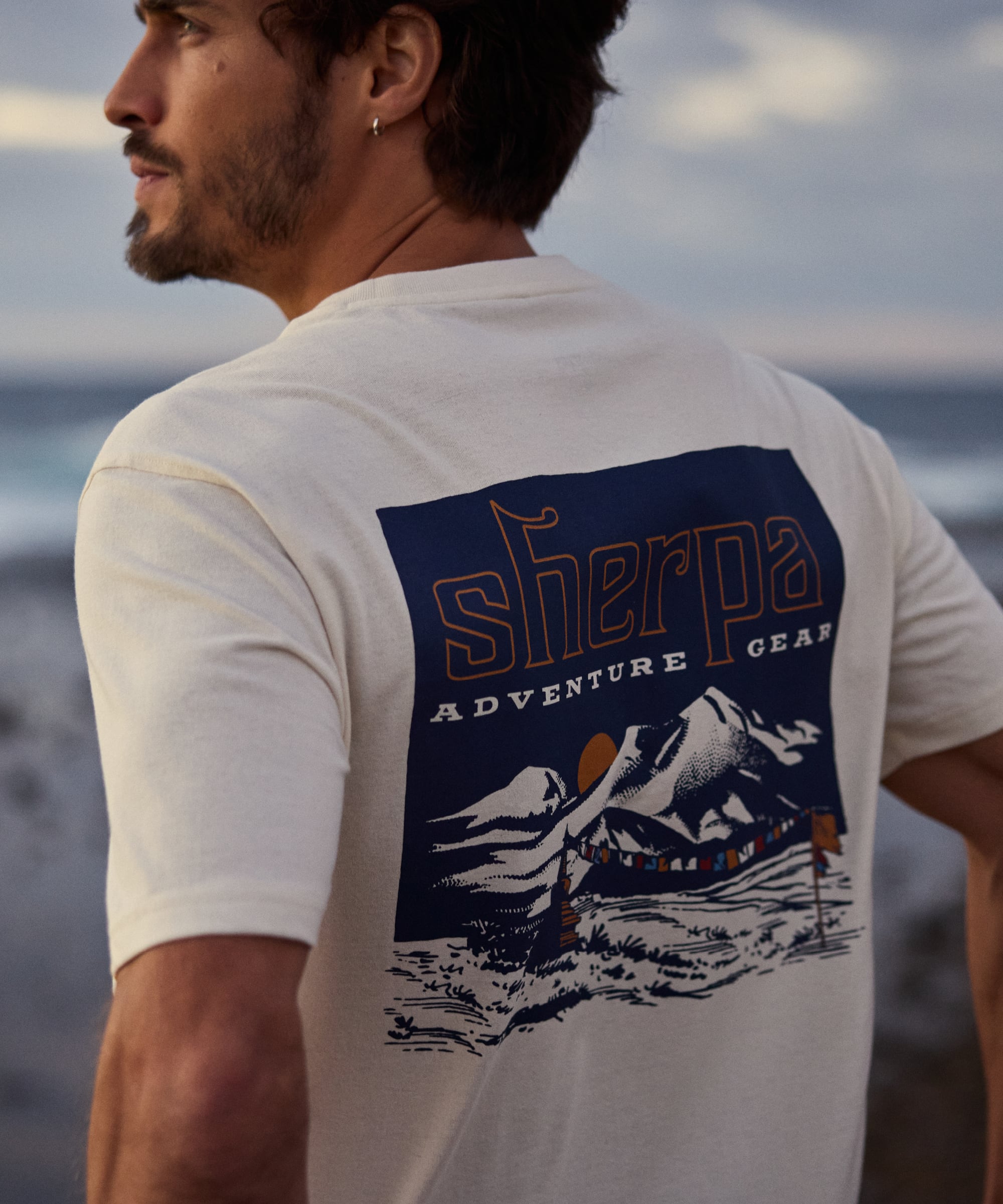 Jutnu Himalayan T-Shirt - Peetho: white tee with navy sherpa snowy mountains print