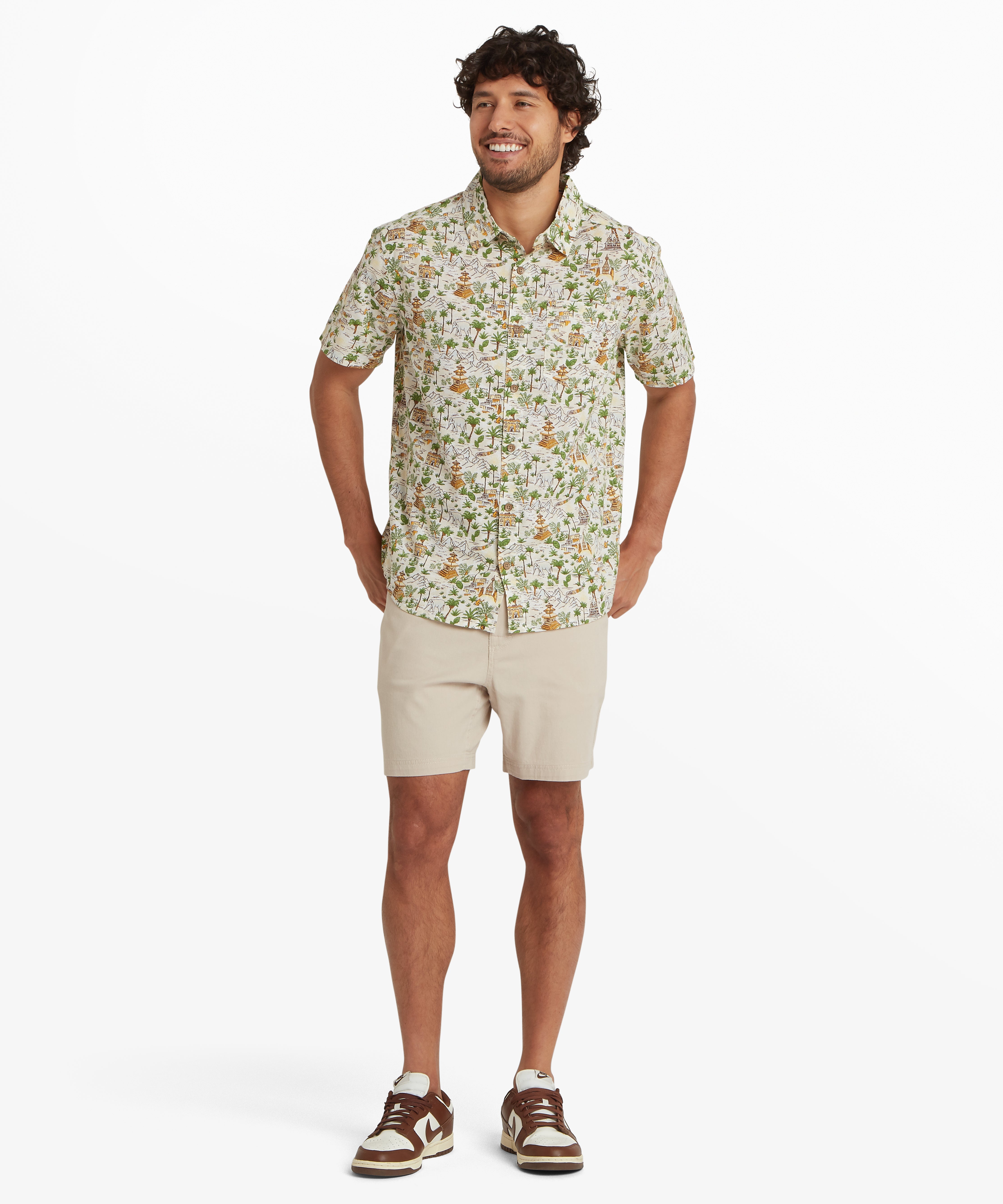 Man in light green floral shirt with Dando 5 Pocket Shorts Goa Sand