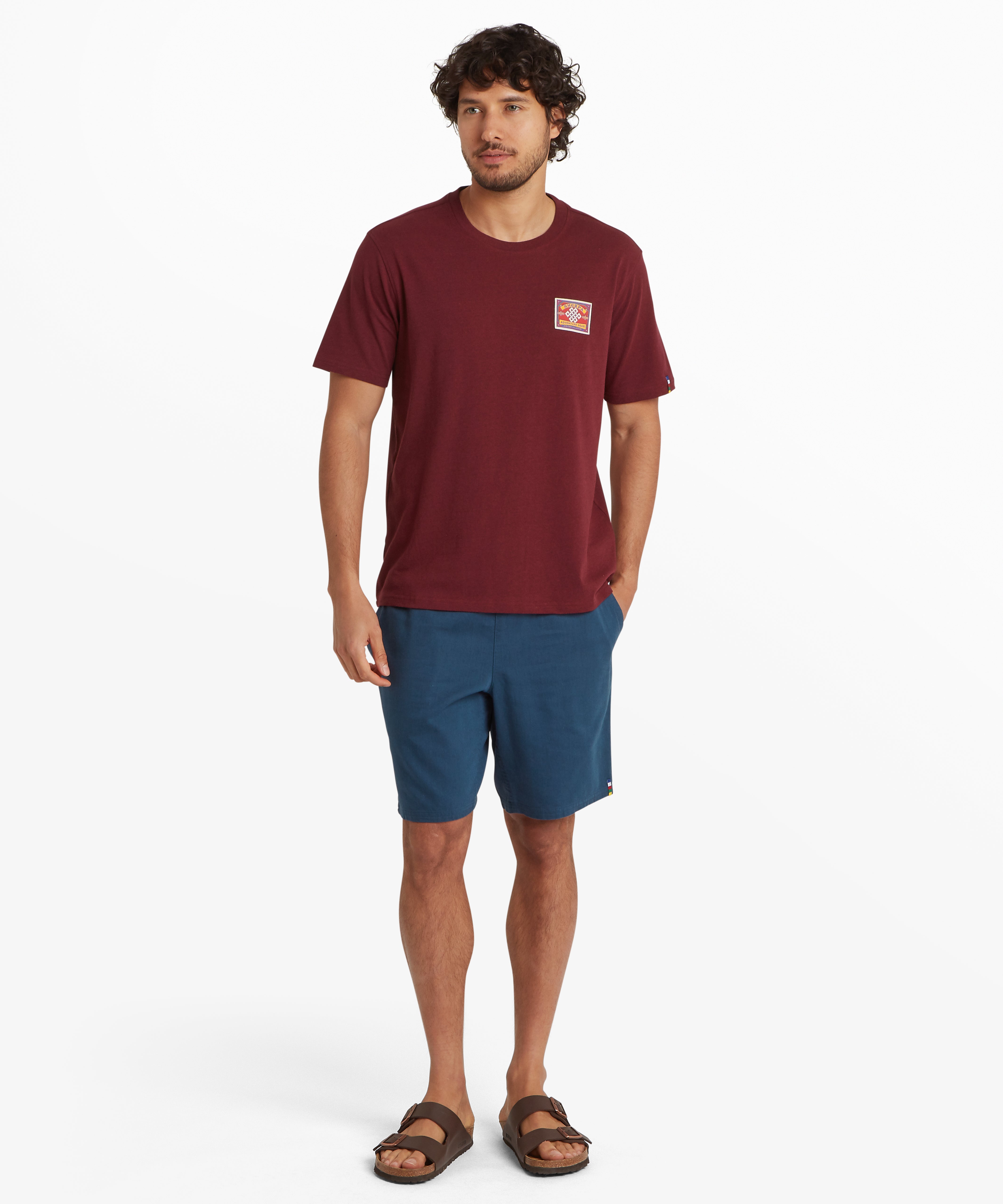 Jutnu Patch T-Shirt - Wine maroon short-sleeved t-shirt with chest logo
