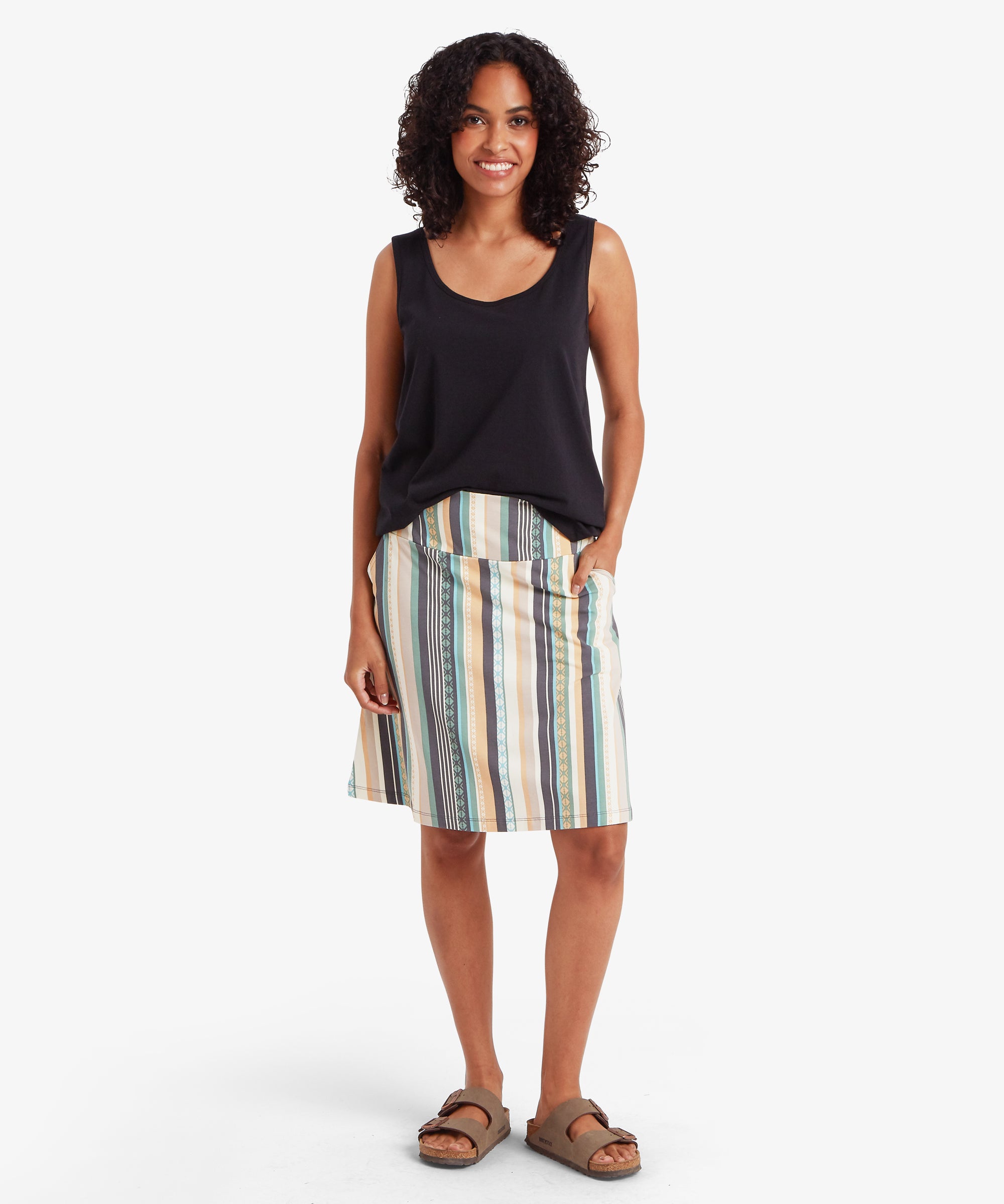 Jutnu Scoop Neck Tank Top - Black