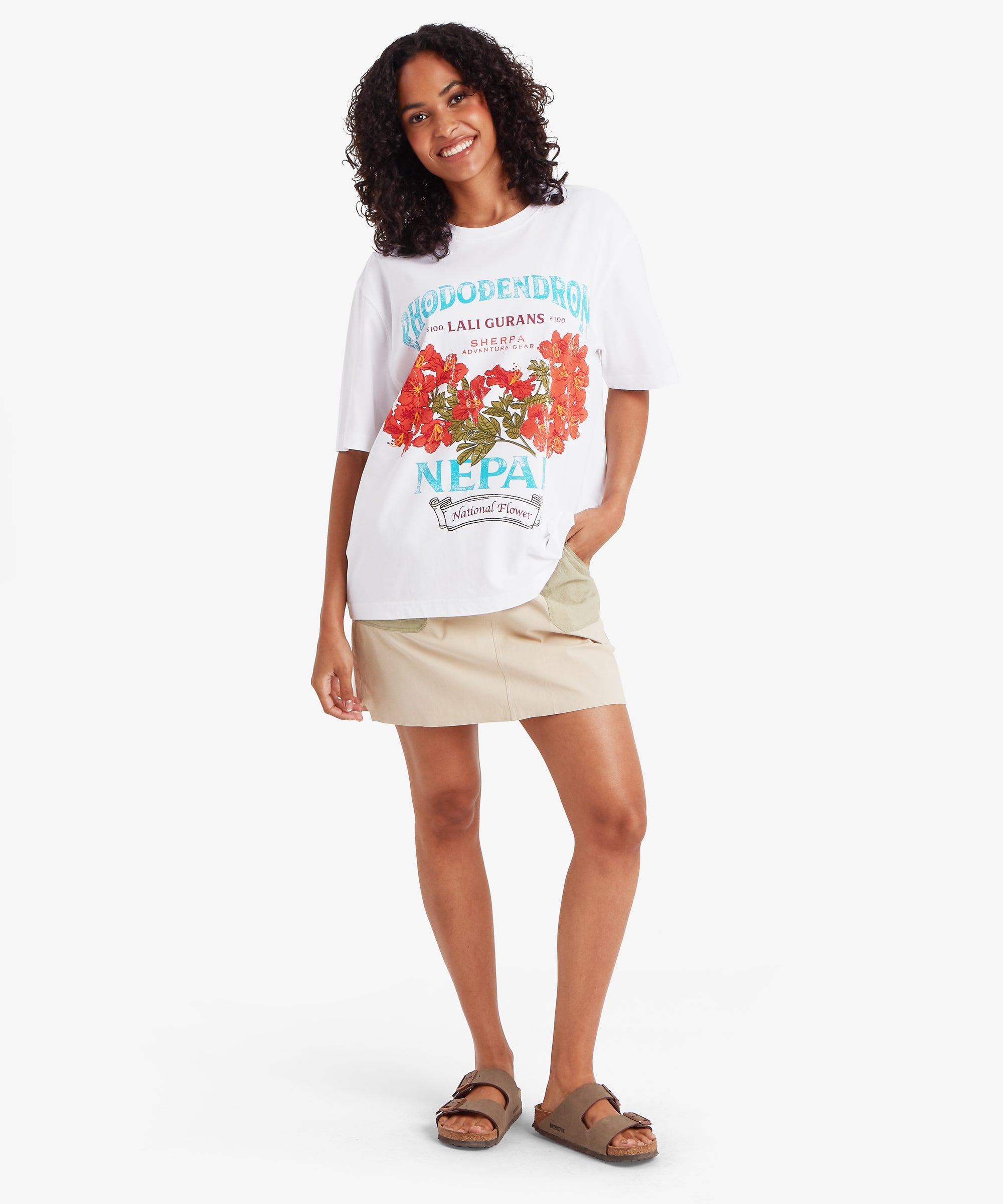 Wei§es Tarcho Rhododendron T-Shirt mit Nepal-Blumenmotiv